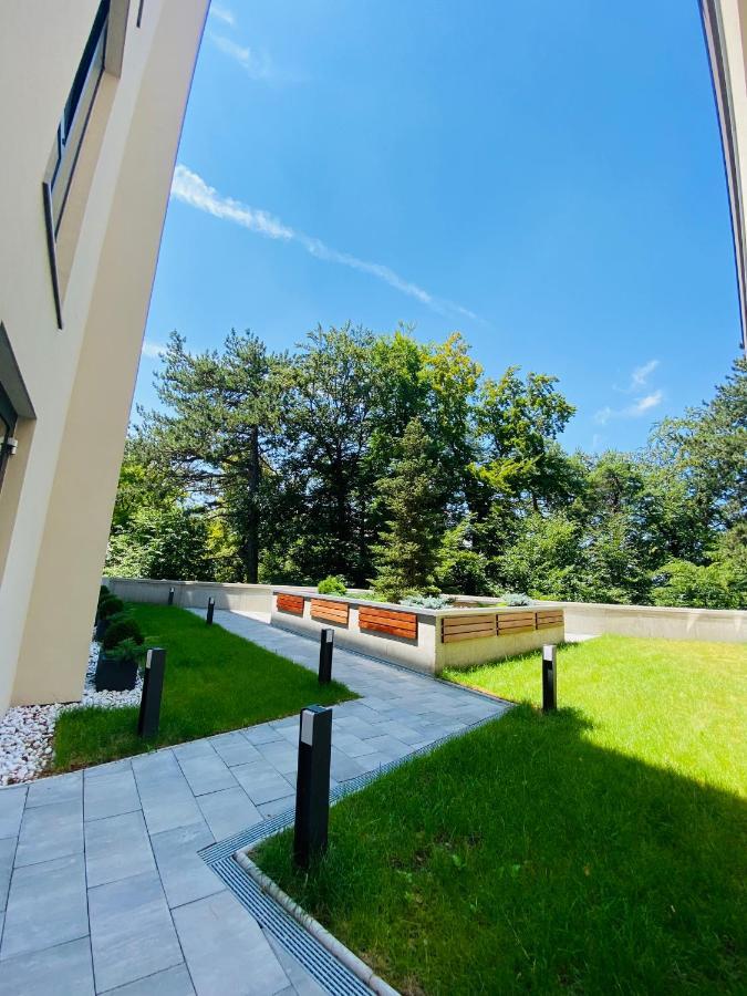 Appartement 8Ight à Braşov Extérieur photo