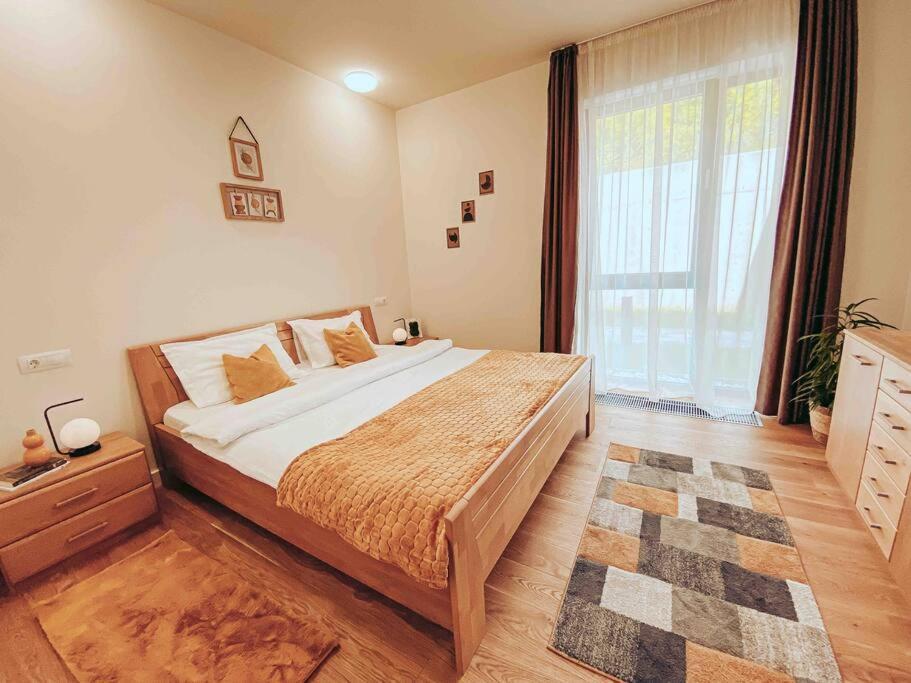 Appartement 8Ight à Braşov Extérieur photo