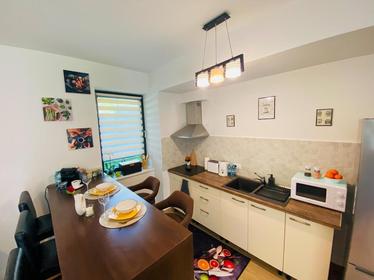 Appartement 8Ight à Braşov Extérieur photo